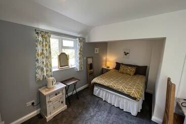 ユースホステル The Ship Inn