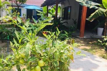 تختخواب و صبحانه Hoi An Blue Seaside Homestay