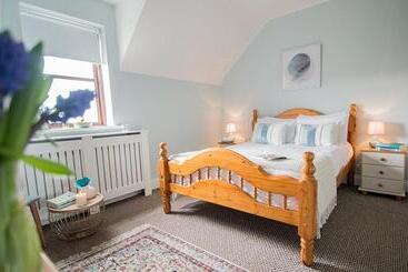 بنسيون Oar Restaurant And Rooms