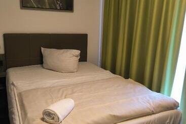 Отель Grünwalde