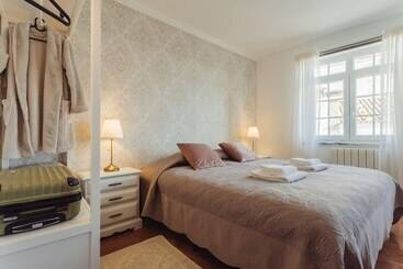 تختخواب و صبحانه Yey Atouguia Da Baleia