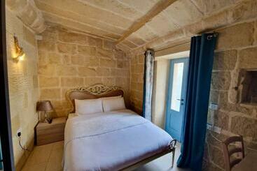 تختخواب و صبحانه Ta Pinu Guesthouse