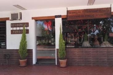 هتل Residencial Pinocho