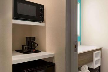 호텔 La Quinta By Wyndham Richmond Sugarland