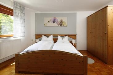 Общежитие Gasthof Zur Burg