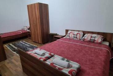 هاستل Kompleks Trnovski Vetar