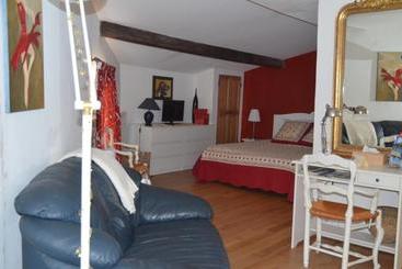 ベッドアンドブレックファースト Chambre D'hôtes La Vigneronne