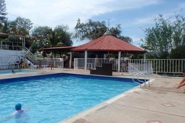 Отель Alojamiento Rural Gran Chaparral