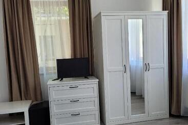 Пансион Casa Floare De Colt