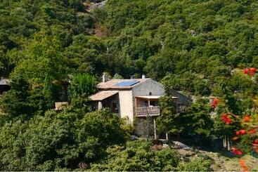 مبيت وإفطار Ferme Des Combettes