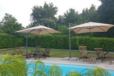 تختخواب و صبحانه Guesthouse Pri Mihelovih