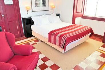 בית מלון כפרי Parque De Natureza De Noudar