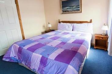 Oliver's Seafood Bar, Bed & Breakfast