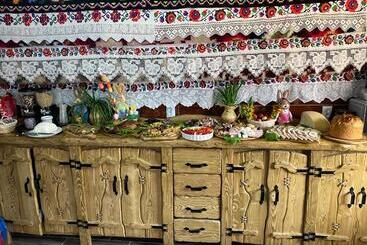 ペンション Floare De Maramures 1