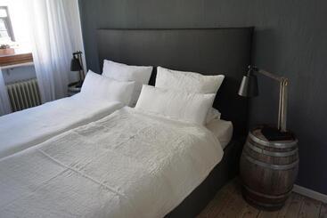 ペンション Garni Altes Winzerhaus Moselschänke