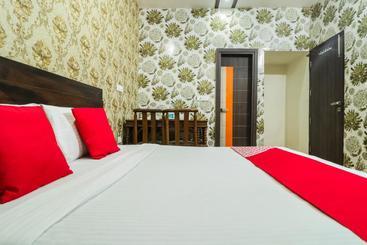 Oyo 28176 Hotel President