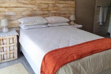 פנסיון Northern Vine Guesthouse B&b Self Catering