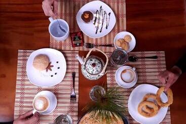 Отель Lauraceas Lodge