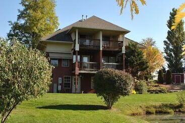 הוסטל Birchfield Manor Inn And Restaurant