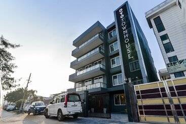 ホテル Oyo Townhouse 079 Sector 46