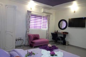 هتل Spa Lavender Suites
