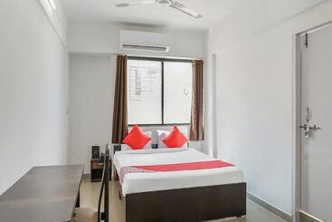 Oyo 24143 Flagship Hotel Blue Orchid