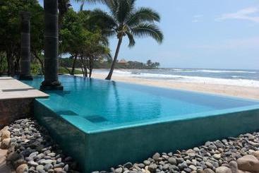 فندق Hacienda Eden