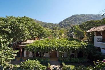 هتل Hacienda Eden