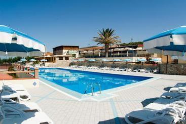 هتل Rasciada Club