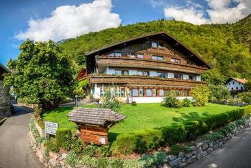 Bed and Breakfast Garni Hotel Farmerhof