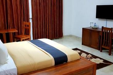 Ibisa Hotel Takoradi