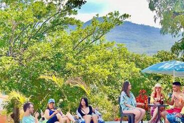 پانسیون Green Door San Gil