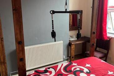 پانسیون Xtasia Adult Hotel   Adults Only