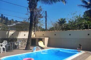 פנסיון Vale Do Pontal Angra