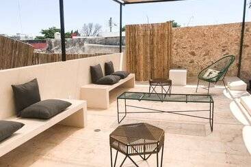 تختخواب و صبحانه Kuka Y Naranjo