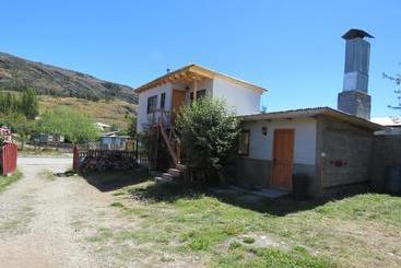 پانسیون Hostal Y Cabañas Perla Del Lago