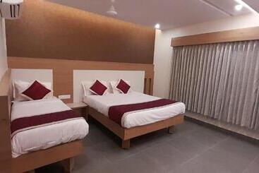 בית מלון כפרי Golden Sand