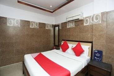 호텔 Oyo 26745 Log Inn