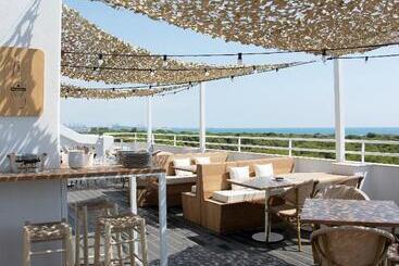 فندق You & Co. Saler Beach Boutique