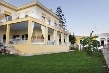 צימר Villa Cesarea Dimora Di Charme