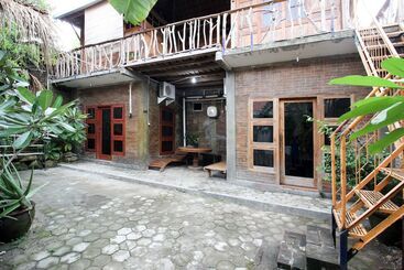 פנסיון Reddoorz Near Rumah Sakit Wirosaban