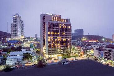 Hotel Somerset Harbourview Sri Racha