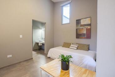 هتل Calina Casa De Huéspedes