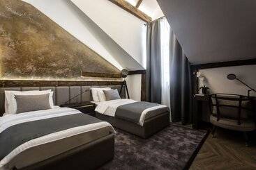 هتل Industrial 1853