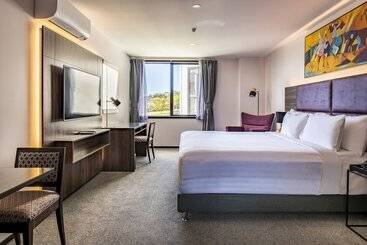 هتل Marsden Suites Albany