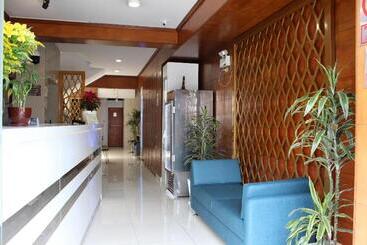 Отель Lima City