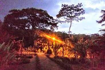 بنسيون Casa Heliconia