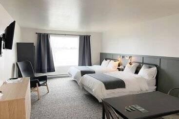 The Bayview Motel Fort France, On Lakeside Motel