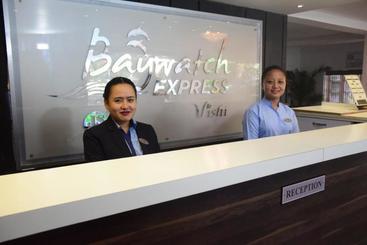 هتل Baywatch Express