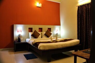 فندق Park Lagoon